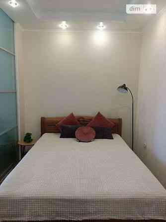 Продам однокомнатную квартиру в хорошем районе с развитой инфраструкту Крижанівка