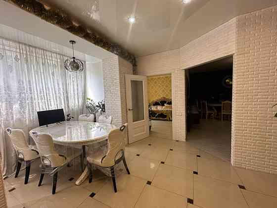 3 комнатная 93 метра Ремонт мебель техника  Новый  Газовый дом Одеса