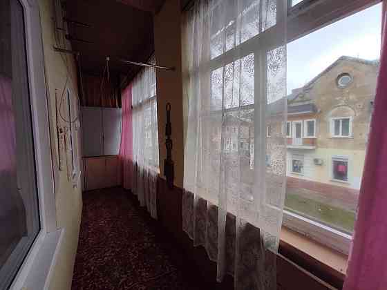 Центр. Площа. Трикімнатна.  5 спальних місць .Вся мебля та техніка. Чернигов