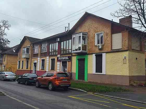 Центр. Площа. Трикімнатна.  5 спальних місць .Вся мебля та техніка. Чернигов