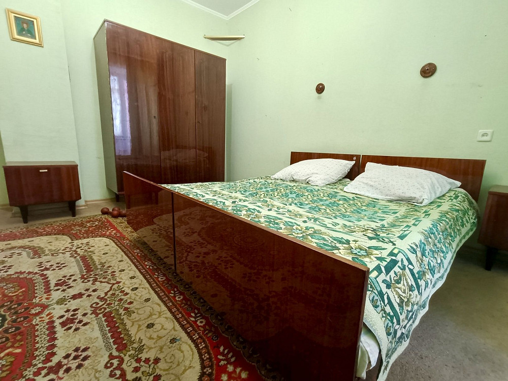 Центр. Площа. Трикімнатна.  5 спальних місць .Вся мебля та техніка. Чернигов - изображение 6