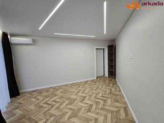 Продаж 1-кімнатної квартири з ремонтом в центрі міста            d Ивано-Франковск