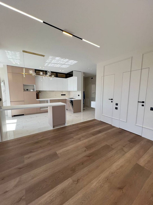 Двокімнатна квартира 61м2!Дизайнерський ремонт! Податки 2%! ГАЗ! Ірпінь - зображення 1