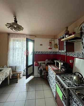 Продається 3 кім кв.в цегляному будинку. Львов