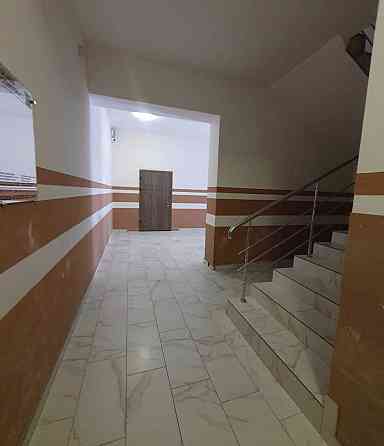 Продам 2 к кв 86м.кв Жк Лазурний з індив.газ.опален.,Центр ринок метро Харьков