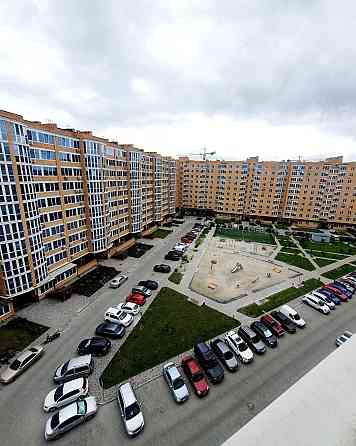 Продам 2 к кв 86м.кв Жк Лазурний з індив.газ.опален.,Центр ринок метро Харьков