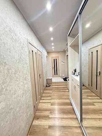 Здам 2х кімнатну в новобудові  біля метро Київ