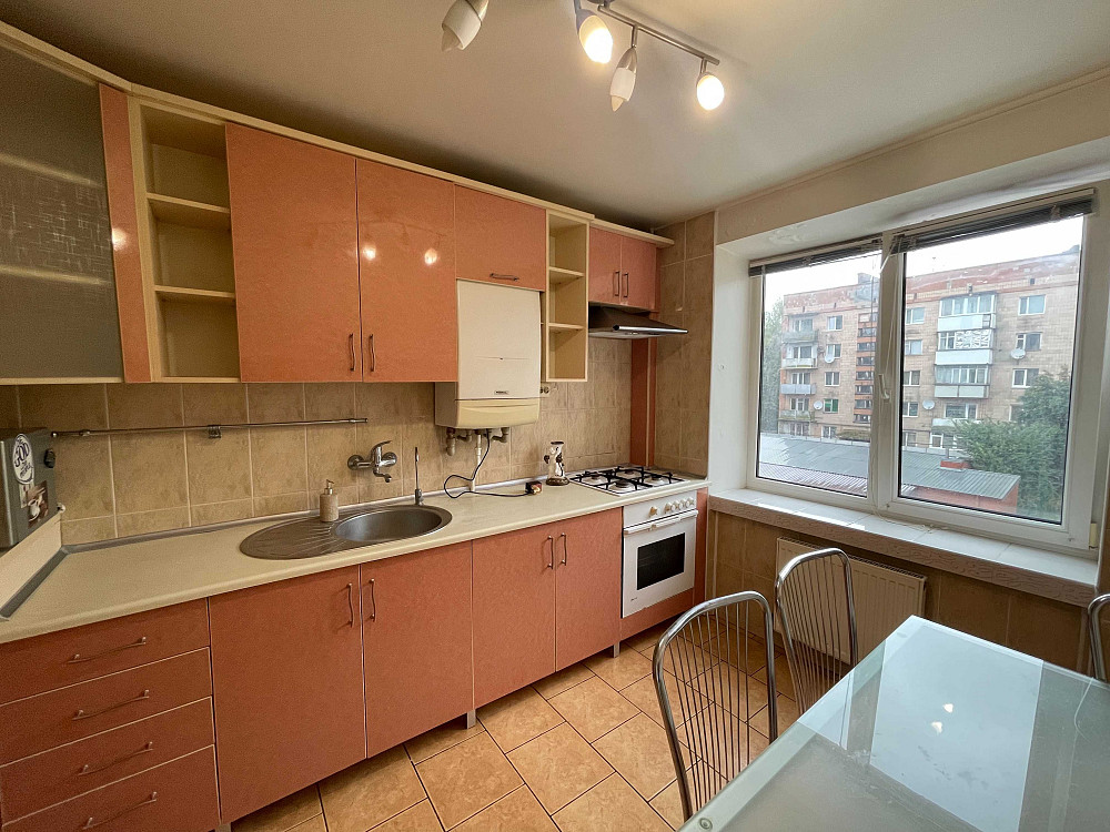 3-кімнатна для сім’ї | Цегляний будинок, автономка, балкон Ровно - изображение 1