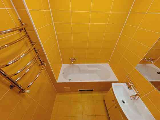 2 кім.сталінка по Соборній Ровно