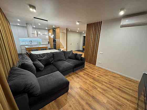 Продаж дворівневої квартири в самому ЦЕНТРІ з авторським ремонтом Полтава