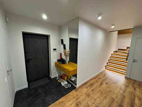 Продаж дворівневої квартири в самому ЦЕНТРІ з авторським ремонтом Полтава