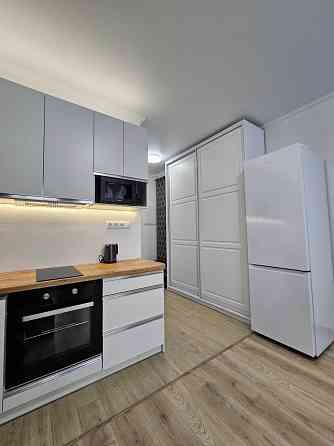 Однокімнатна квартира Studio 25m2 |м| Вирлиця | ЖК Метро Парк Київ