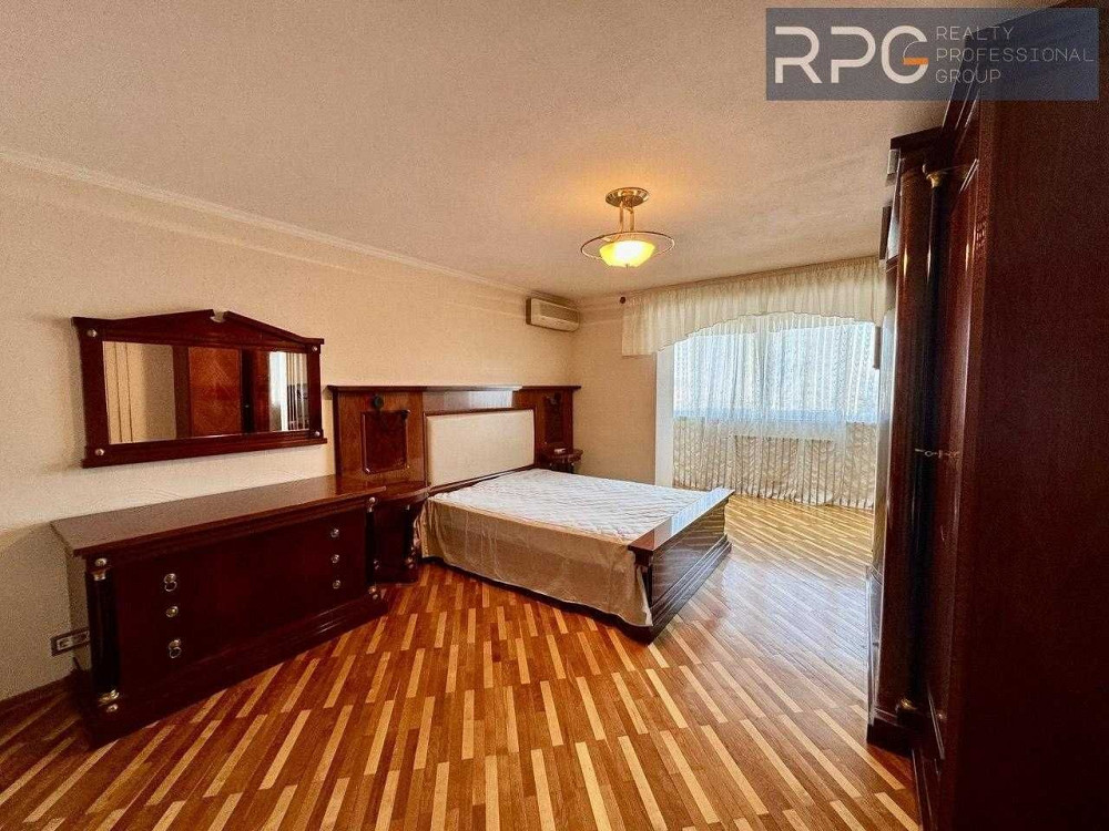 Оренда 3-к квартира Антоновича Олімпійська Палац Україна паркомісце Київ - зображення 1