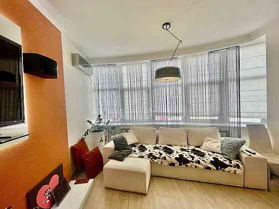 Перша здача! Шикарна 2-х 98 кв.м Р-н 5-ти кути. Дизайнерський ремонт. Чернигов