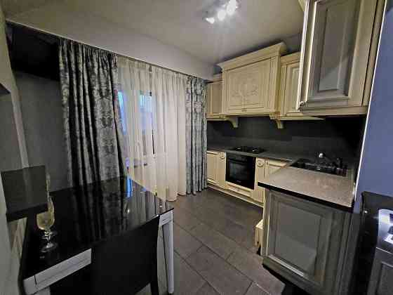 Продаж 3 кімнатної квартири з ремонтом в самому центрі Буча