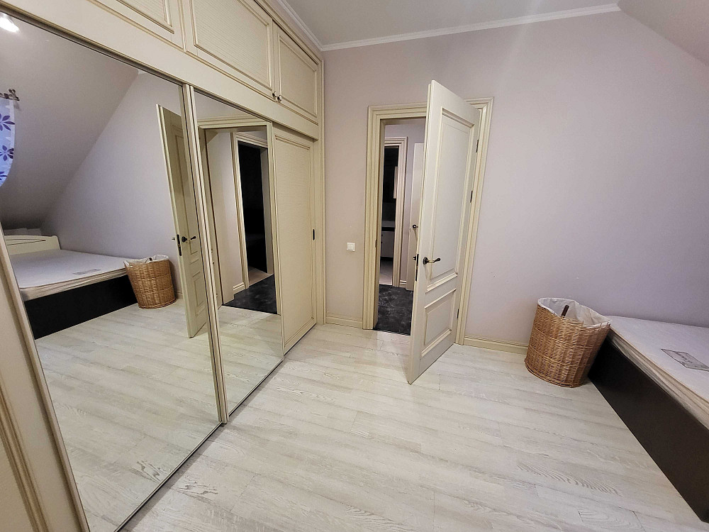 Продаж 3 кімнатної квартири з ремонтом в самому центрі Буча - зображення 8