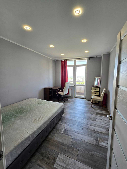 Простора двокімнатна квартира, м. Одеса, ЖК Романовський Одеса - зображення 3