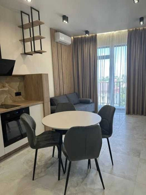 Простора, світла однушка. ЖК з укриттям 34 м2 Київ - зображення 1