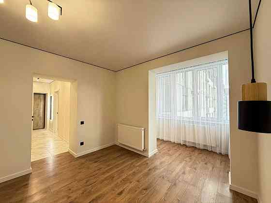 Продам 1 кімнатну квартиру з ремонто ДЕШЕВО! Крихівці