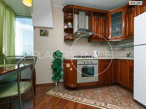 Продажа 3к кв. 70 кв. м  на ул. Никольско-Ботаническая 17/4 Київ