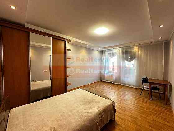 Простора двокімнатна 82 кв.м., вул. Здановської, після ремонту Київ