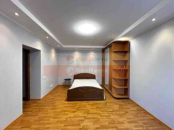 Простора двокімнатна 82 кв.м., вул. Здановської, після ремонту Київ