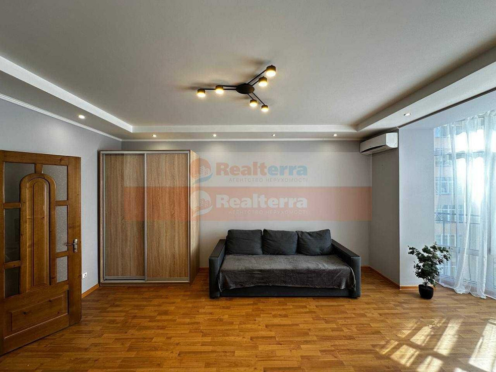 Простора двокімнатна 82 кв.м., вул. Здановської, після ремонту Київ - зображення 7