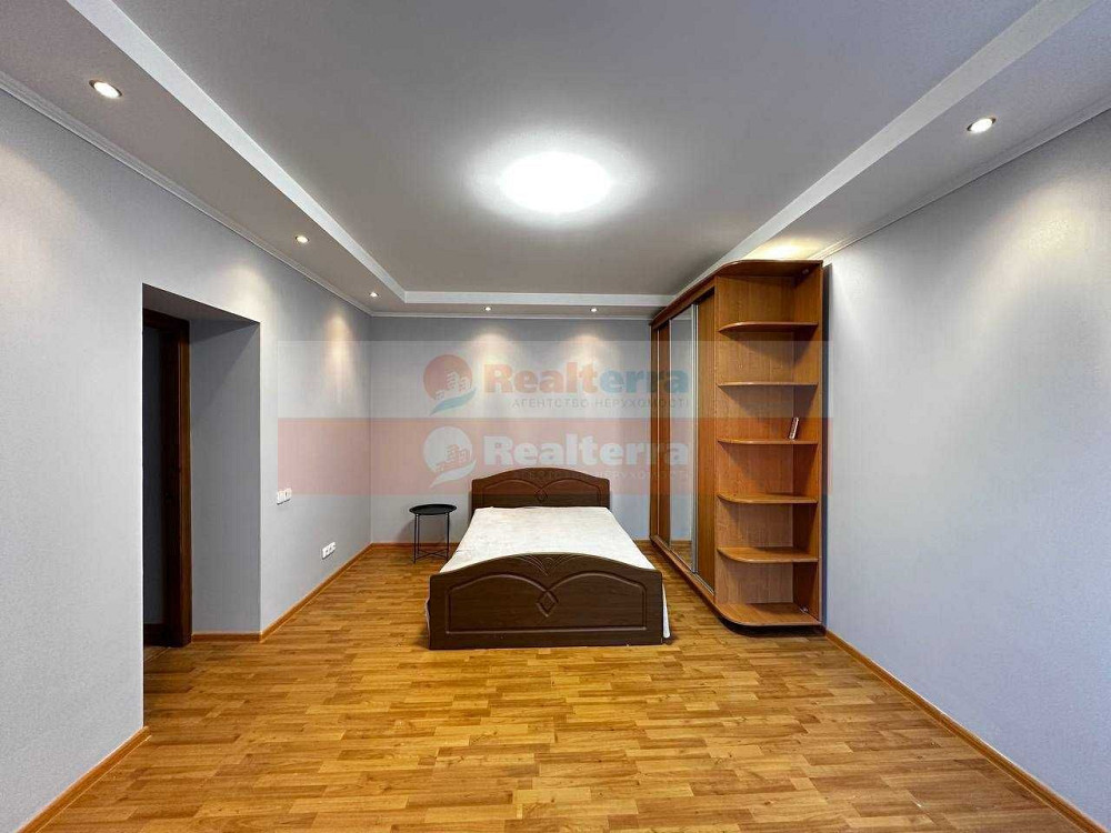 Простора двокімнатна 82 кв.м., вул. Здановської, після ремонту Київ - зображення 5