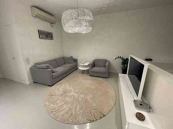 Оренда 1к квартира-студія в Центрі Б-р Т. Шевченка 33 Б м. Вокзальна Киев