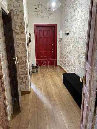 Печерск, Центр, ул. Терещенковская, 2-х комнатная Киев