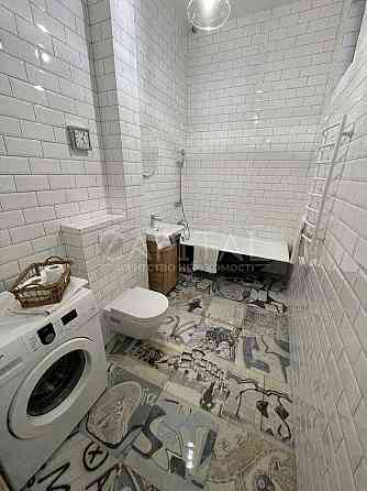 Печерск, Центр, ул. Терещенковская, 2-х комнатная Киев