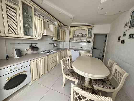 3 комнатная квартира генератор паркинг+кладовая газ ремонт Слободка Одеса