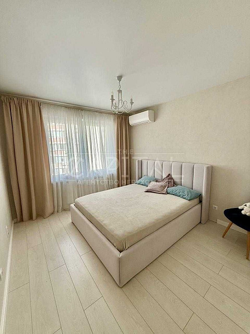 Оренда великої квартири 3-к вул. Чавдар 84 м2 Осокорки Позняки Киев - изображение 1