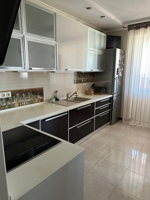 Аренда 3-х комнатной квартиры 140м² ЖК Корона ул.Срибнокильская 1. Киев - изображение 1