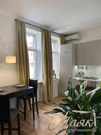 Аренда 2-х комнатной квартиры ул. Скоропадского 16, метро Университет Киев