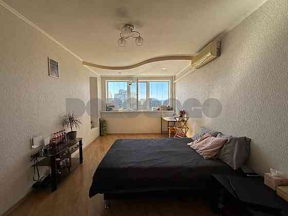 Продаж 1к, метро Чернігівська, Братиславська 22, 34м2, ремонт Київ