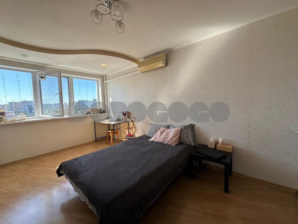 Продаж 1к, метро Чернігівська, Братиславська 22, 34м2, ремонт Київ - зображення 1