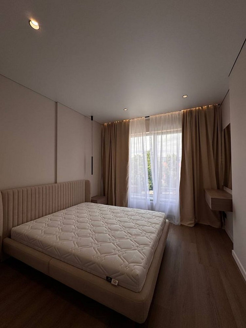 Продаж гарної сучасної квартири в центральній частині міста Ужгород - изображение 5