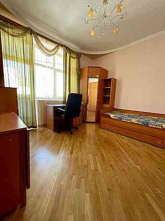 Оренда 3-кімнатної квартири в ближньому центрі вул. Ганни Барвінок 1 Львов