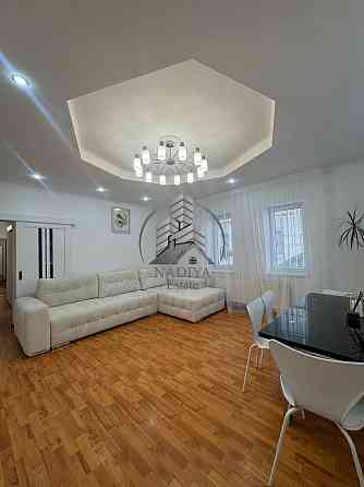 Оренда 3ох кімнатної квартири з зарядним пристроєм для заряду авто Львов