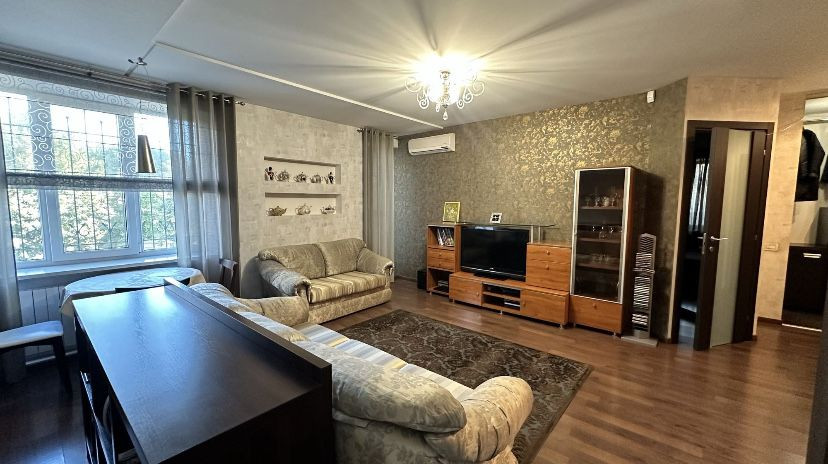 Продам 2-кімн.кв. по вул. І.Сердюка, центр, район площі Кременчуг - изображение 1