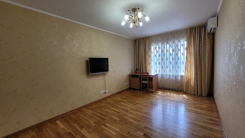 Продаж 2хк квартири з евроремонтом Харківське шоссе 56 Київ - зображення 8