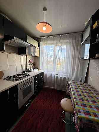 Продам 3 кім квариру з мебями, 48,5 м.кв, Кривой Рог