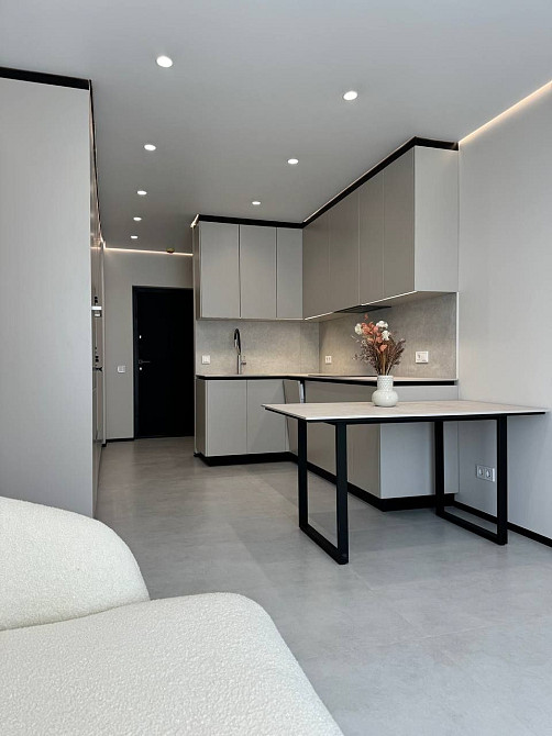 Терміновий продаж стильної 2 кімн квартири в самому центрі міста Ивано-Франковск - изображение 1