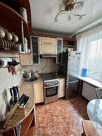 Квартира 2 кімнатна. Центр Карлівка