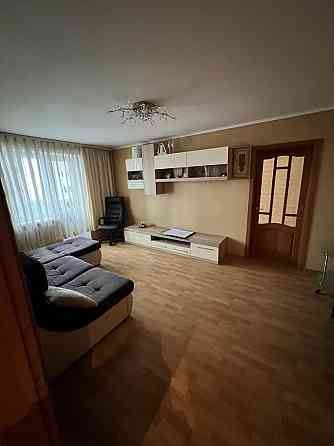 Квартира 2 кімнатна. Центр Карлівка