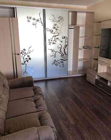 2-кімнатна з ІНДИВ ГАЗОВИМ опаленням, меблі, техніка в ЖК"ПЕРВОЦВІТ" Бориспіль