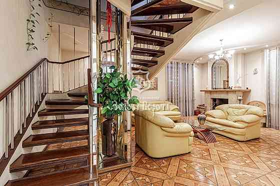 Квартира, 6к, 2 поверхова, гараж. Євроремонт. Білоруська 5, Лук'янівка Київ