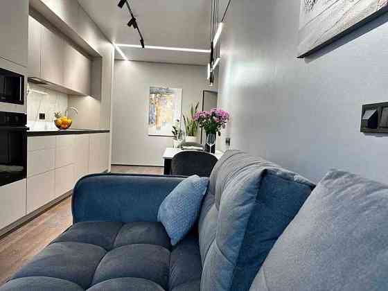 Євро трикімнатна з авторським ремонтом Ирпень