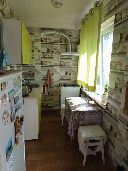 Продам 1-кімнатну квартиру - студію. Без боргів.  ТОРГ Кам`янське (Запорізька обл.) - зображення 1